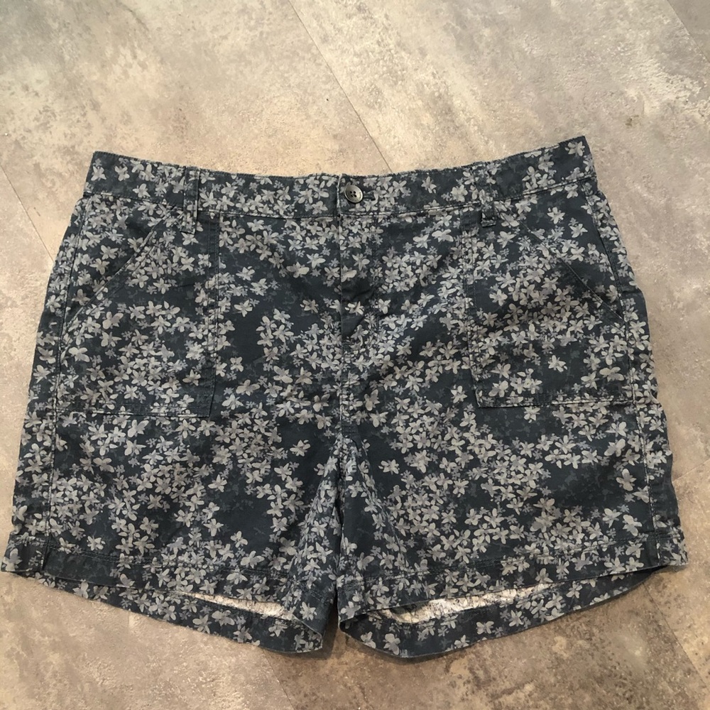 Calvin Klein Jeans Floral Print Shorts